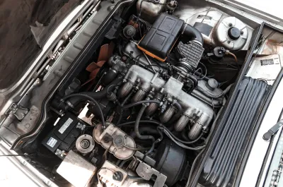 633