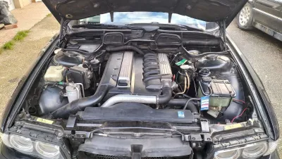 725