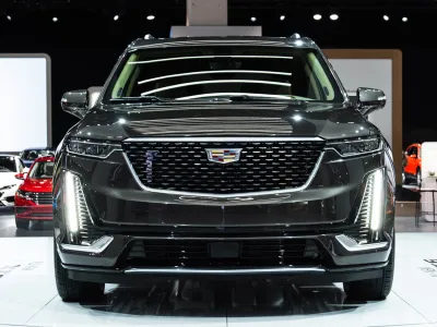 XT6