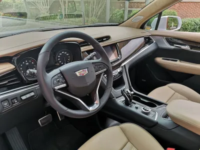 XT6