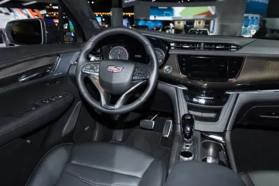 XT6