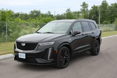 XT6