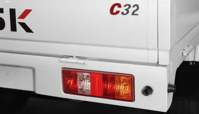 C32