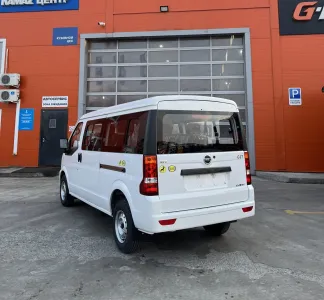 C37