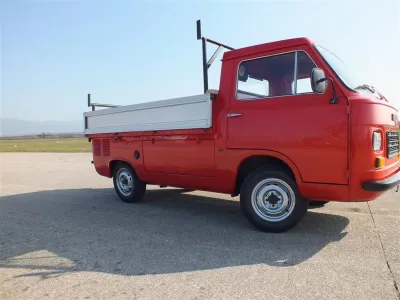 900