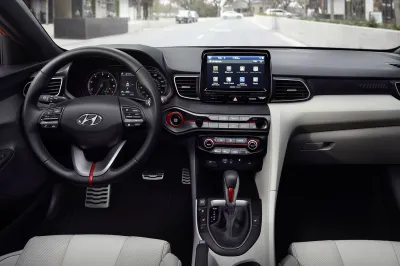 VELOSTER