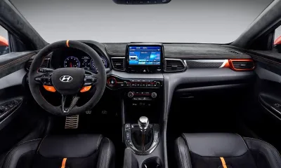 VELOSTER