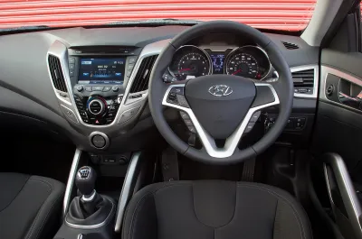 VELOSTER