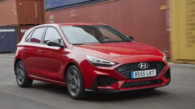 i30