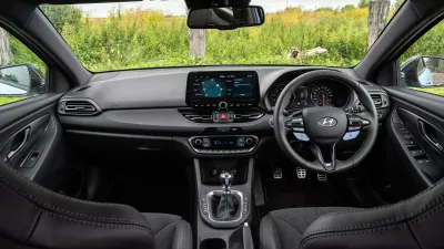 i30