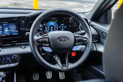 i30