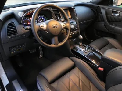 QX70