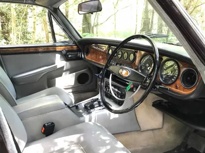XJ12
