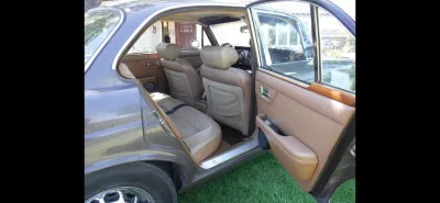XJ12