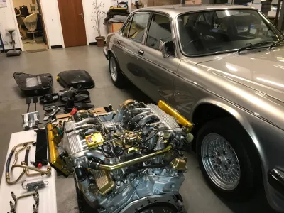 XJ12