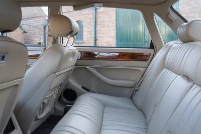 XJ40