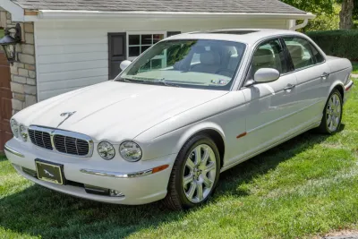 XJ8