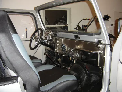 CJ-8