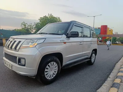 TUV300