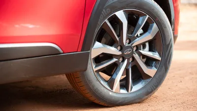 XUV300