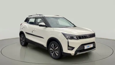 XUV300