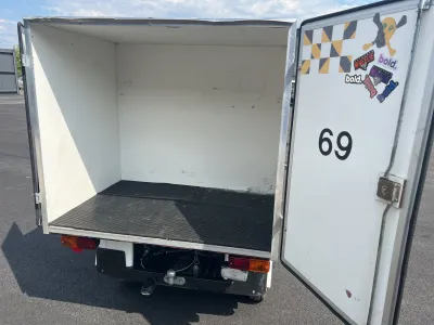 845