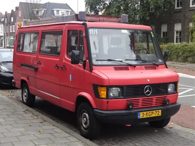 208