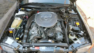 560