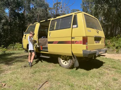 L300