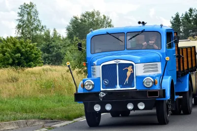 Commer
