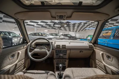 305