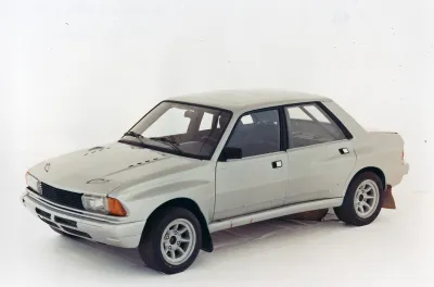 305