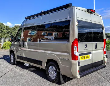 Camper