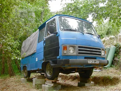 J9