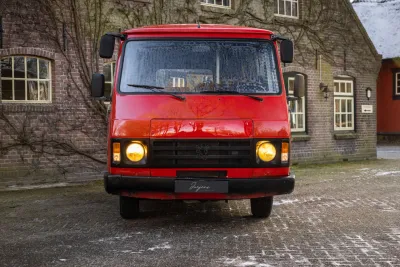 J9
