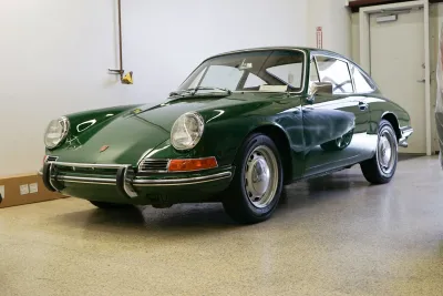912