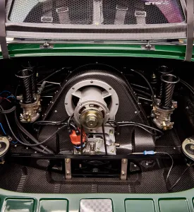 912