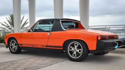 914