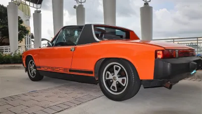 914