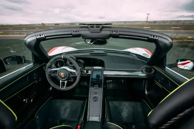 918