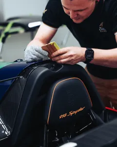 918
