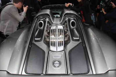 918