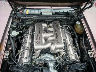 928