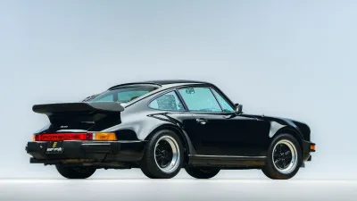 930