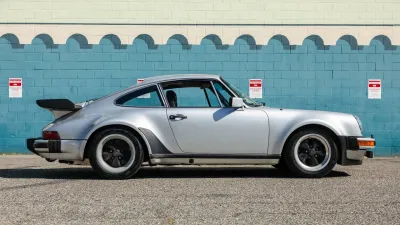 930