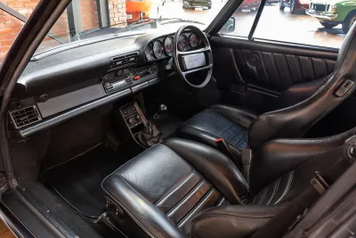 930