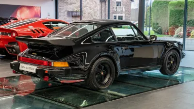 930