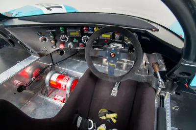 962