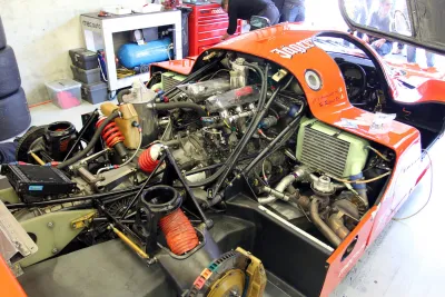 962