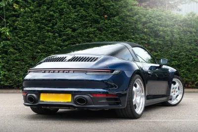 992